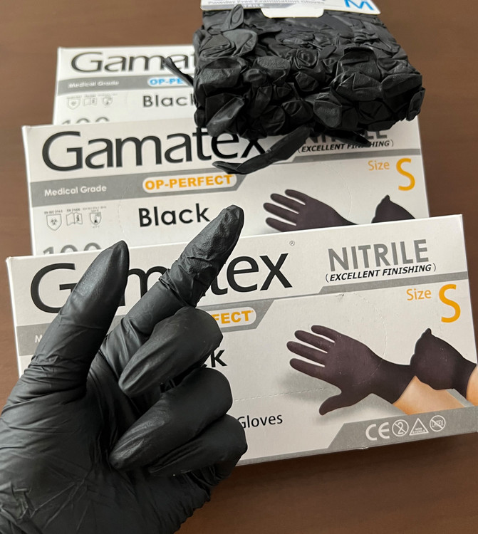 نیتریل مشکی